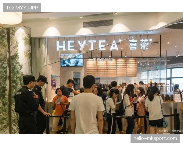 杨威家的冰箱里居然塞满了蛋白粉,连饮料都得排队放? 杨威家的冰箱里居然塞满了蛋白粉,连饮料都得排队放?
